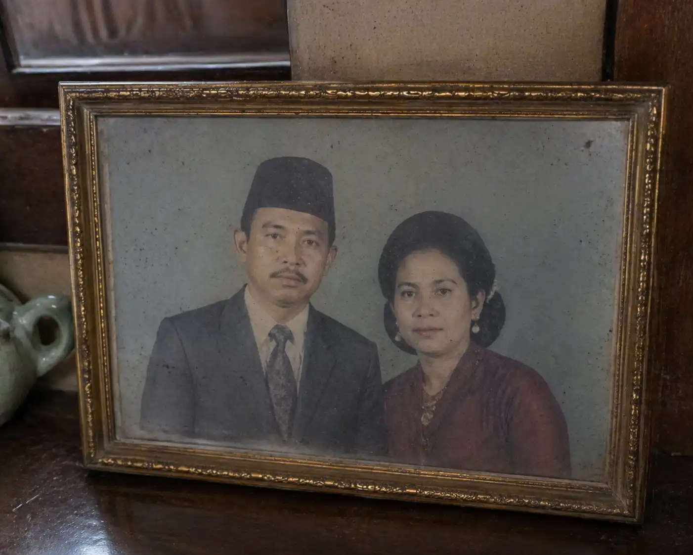 foto berjamur dalam bingkai kaca solusi laminasi hd